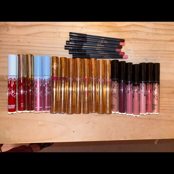Kylie Cosmetics Other - Kylie Cosmetics Lipkit Bundle with 20 Lipsticks